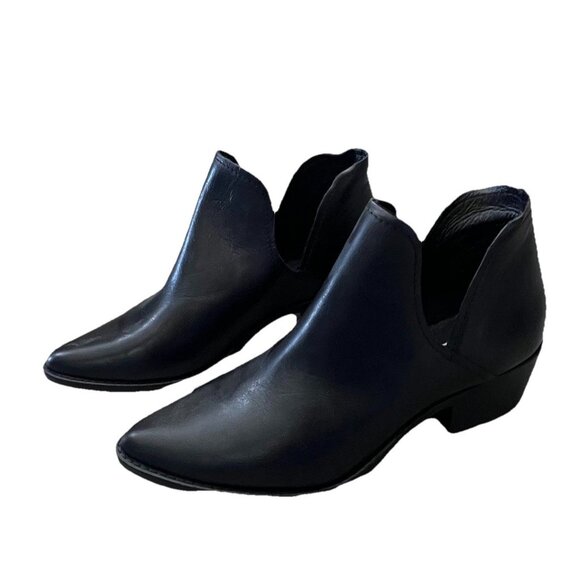 Steve Madden Size 8.5 Austin Black Leather Booties Cut Out Side Ankle Boots - Picture 1 of 9